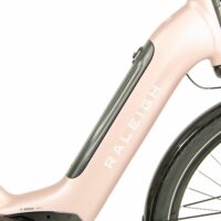 Raleigh Motus Tour Derailleur Low Step Hybrid Electric Bike, Bosch 500Wh - Pearl Pink - Image 6