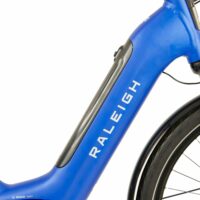 Raleigh Motus Grand Tour Derailleur Low Step Hybrid Electric Bike 2022, BOSCH Active Line PLUS - Blue - Image 3