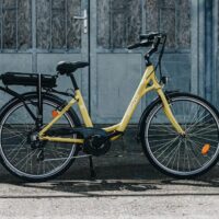 Neomouv Linaria Urban Electric Bike 28in Wheel - Lemon - Image 2